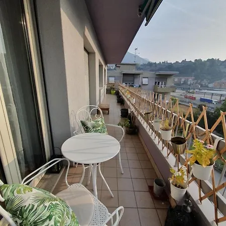 Charming Penthouse Near Chiasso